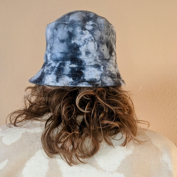 Bucket hat - Picture 2 of 2